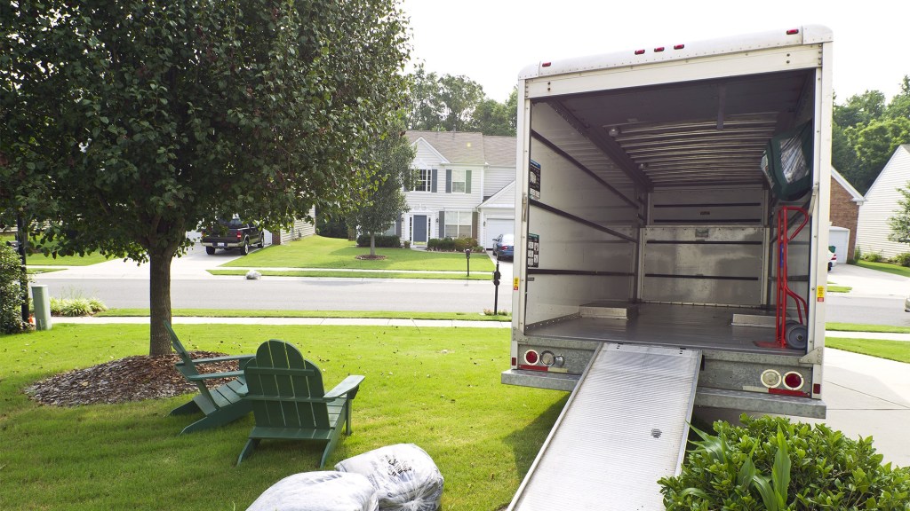 What to consider before renting a moving truck