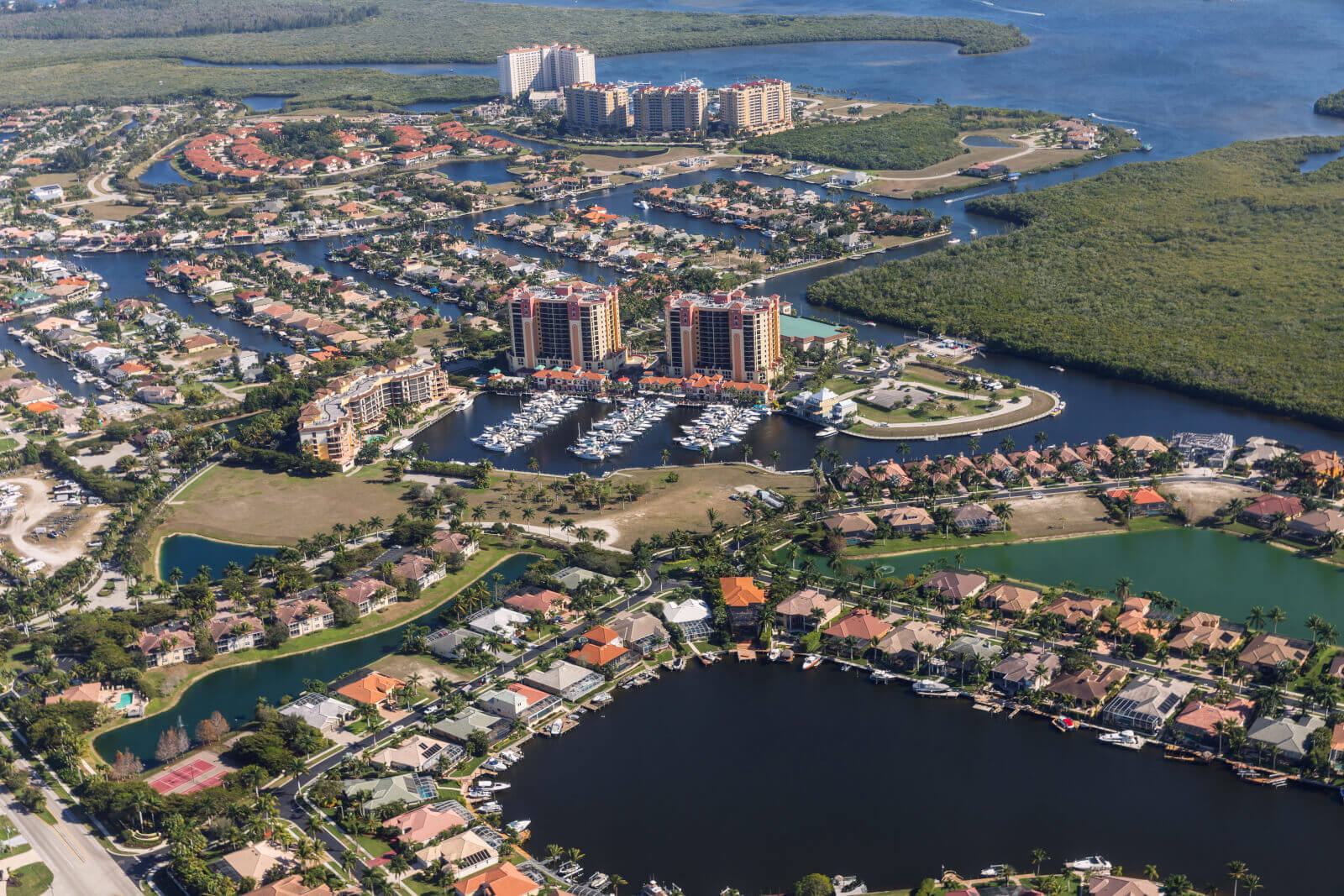 Relocation Guide 2021: Moving to Cape Coral, Florida