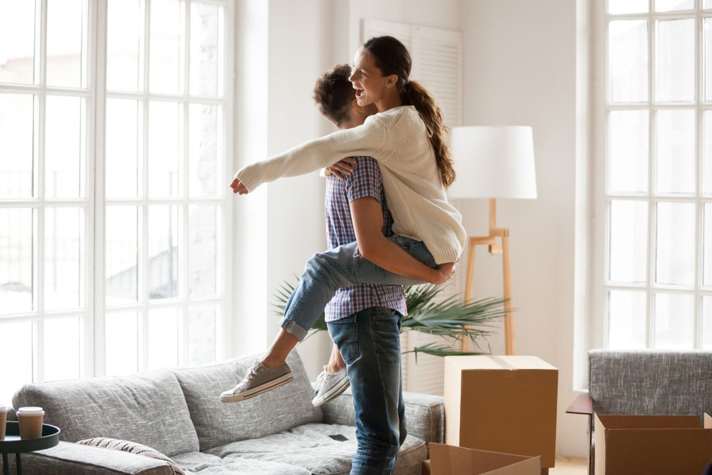 Guide and Tips for Moving Together With Your Spouse