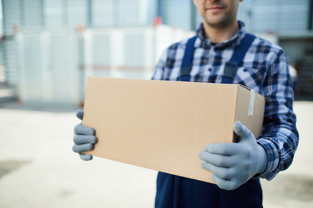 Full-Service Movers vs Containers: What’s the Best Option for You?
