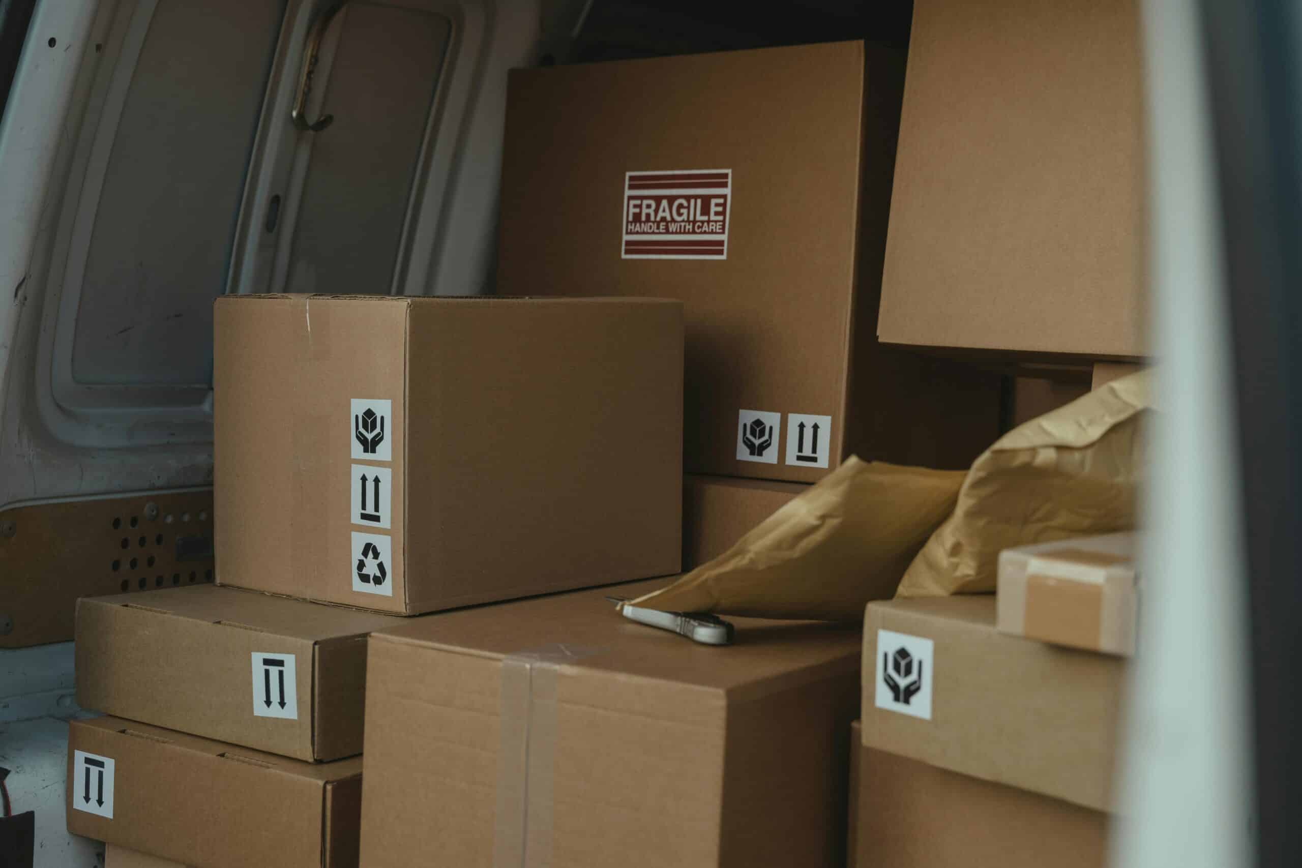 Book Interstate Mover: Timing Tips for Peak & Off-Peak Seasons